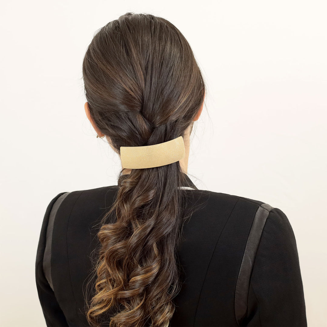 Zopf mit Frisur mit mittelgroßer, zylindrisch Haarspange