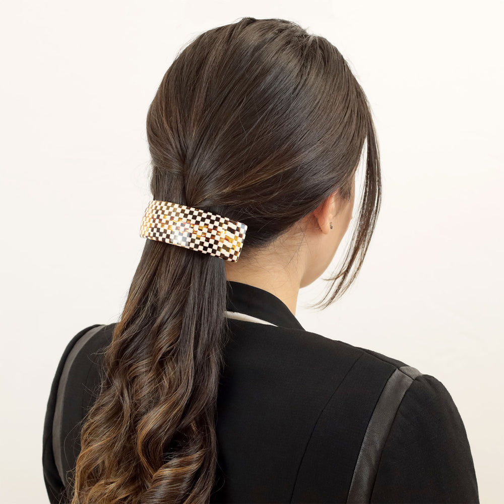 Zopf mit großer Haarspange Lissabon