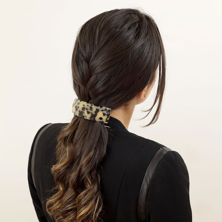 Zopf mit großer Haarspange Lausanne