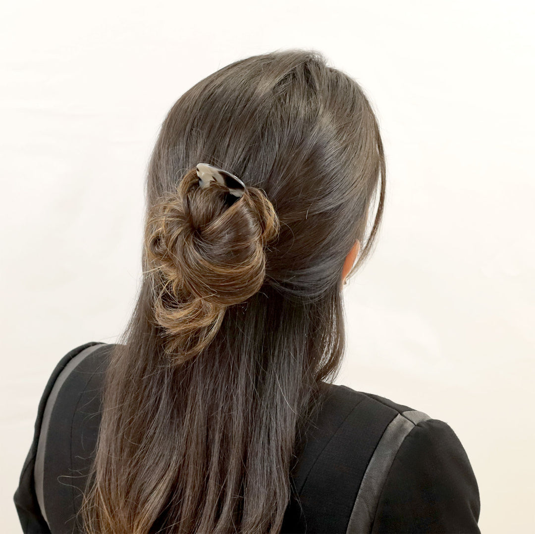 Hochsteckfrisur mit kleiner Haarforke Bologna