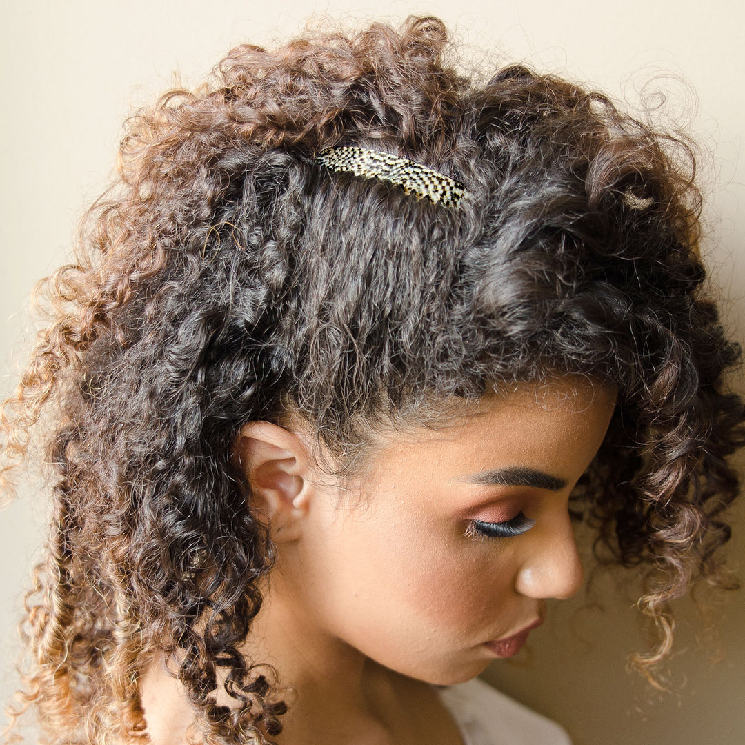 Frisur mit großem Haarkamm Alicante