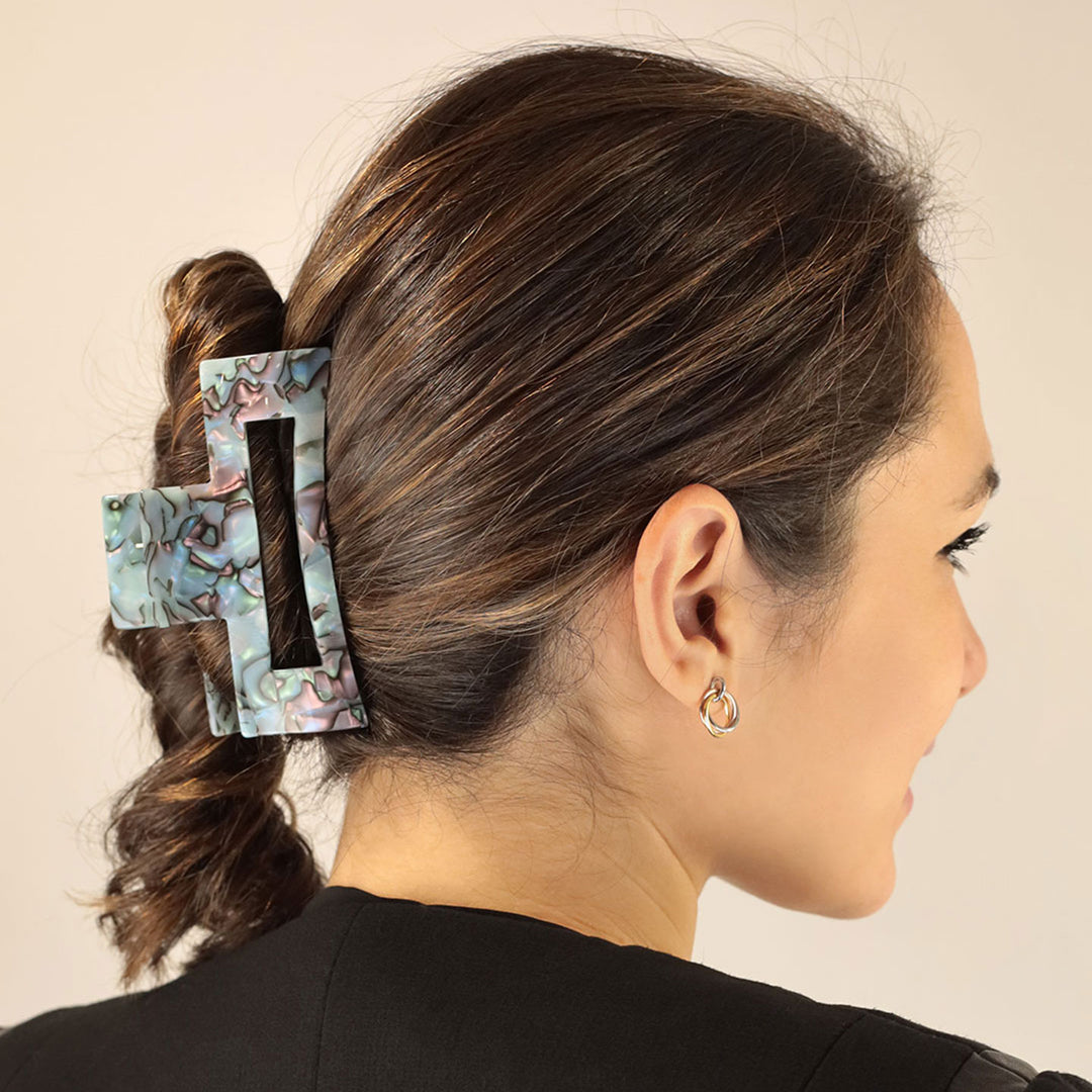 Frisur mit großer, rechteckiger Haarklammer Cancun mit Aussparung