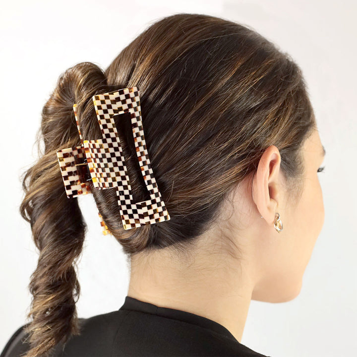 Frisur mit großer, rechteckiger Haarklammer Lissabon mit Aussparung
