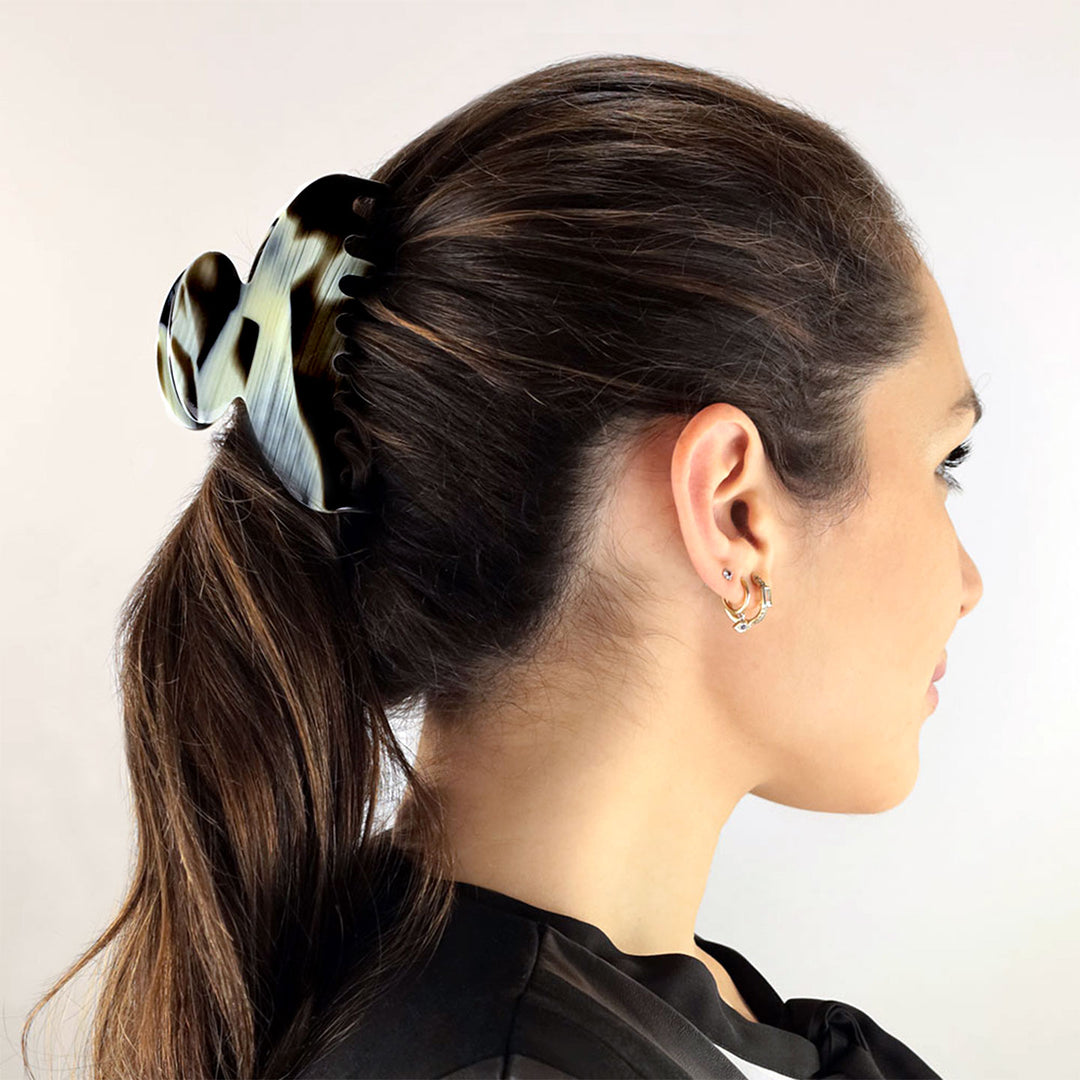 Frisur mit großer Haarklammer Dublin