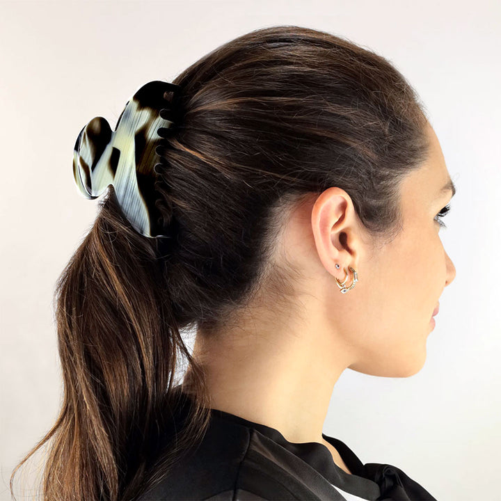 Frisur mit großer Haarklammer Dublin