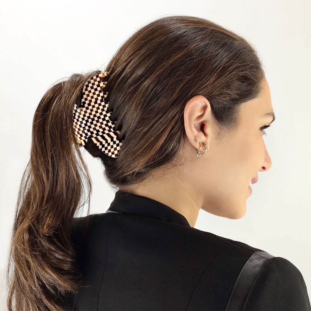 Zopf mit großer Haarklammer Lissabon