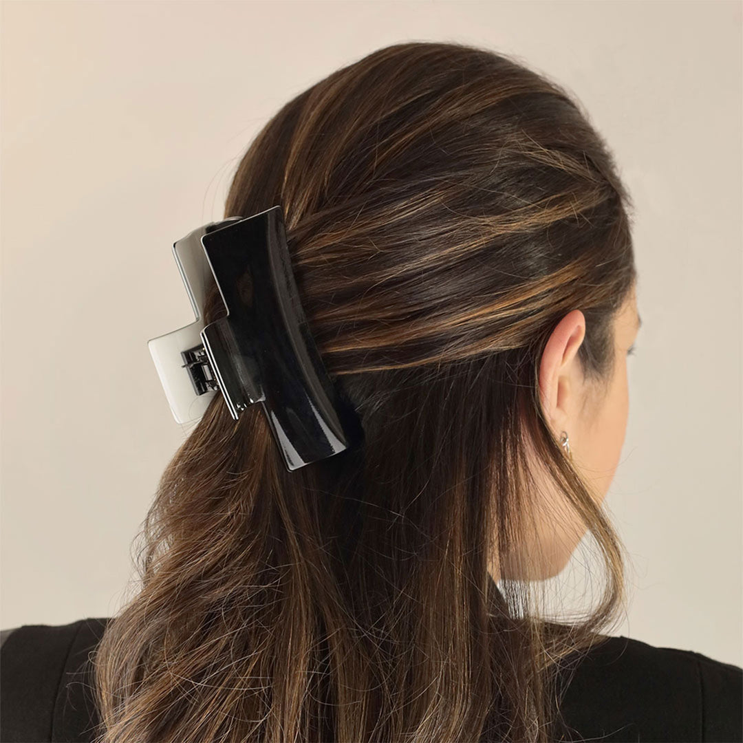 London Haarklammer groß mit weißem Rand – Kontrastreiche Haarklammer aus Rhodoïd, für langes Haar.