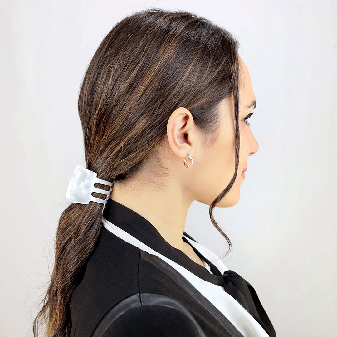 Zopf mit mittelgroßer, eckiger Haarklammer Florenz