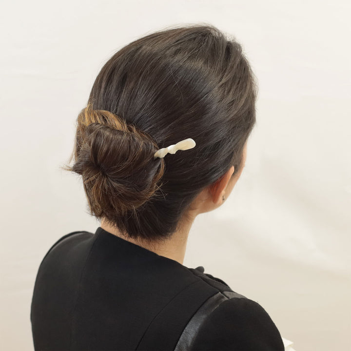 Nachhaltige Haarnadel Athen, ideal für Hochsteckfrisuren und voluminöses Haar, mit geschwungenem Akzent