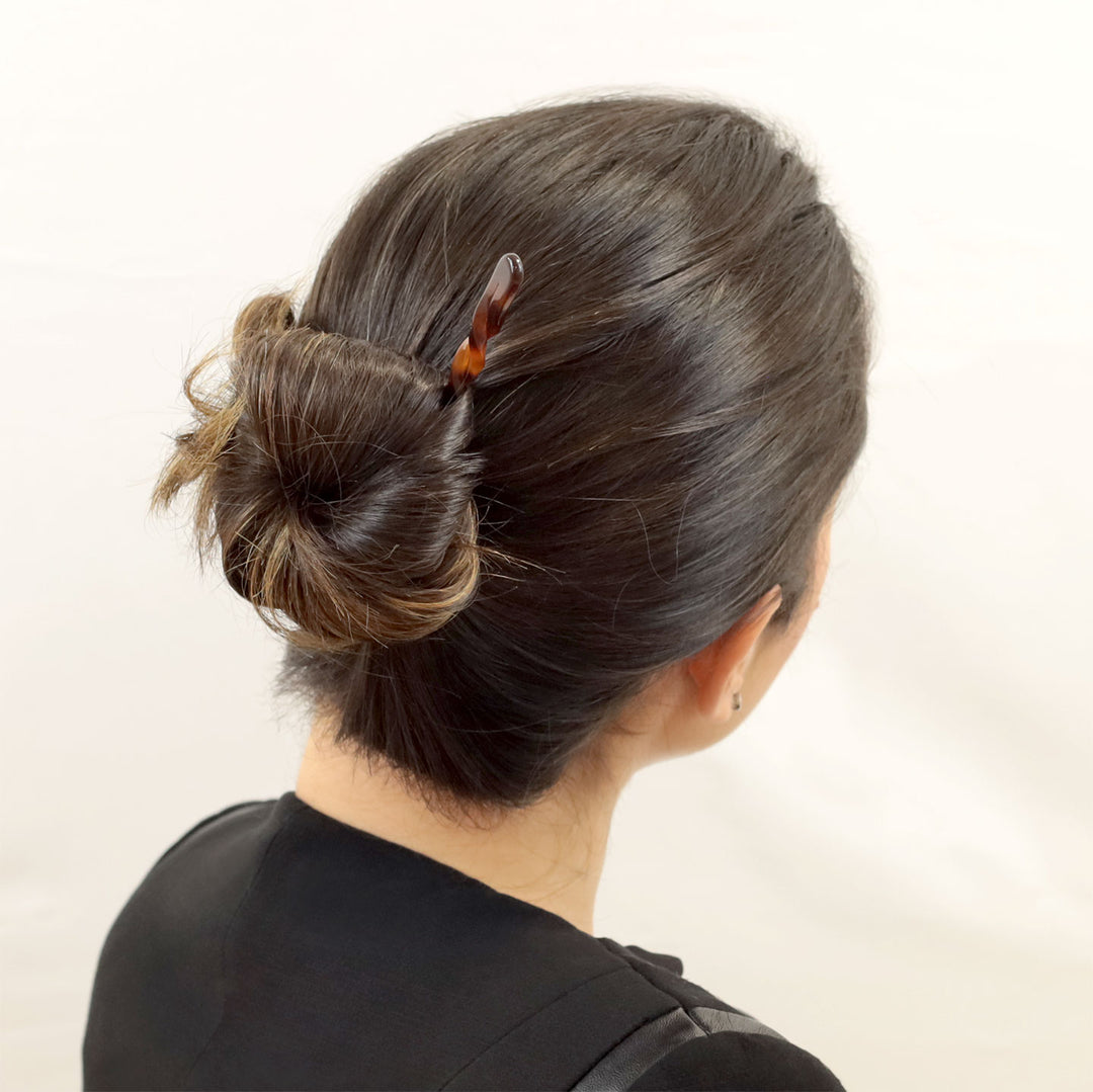 Nachhaltige Haarnadel Madrid aus biologisch abbaubarem Rhodoïd, ideal für voluminöses Haar