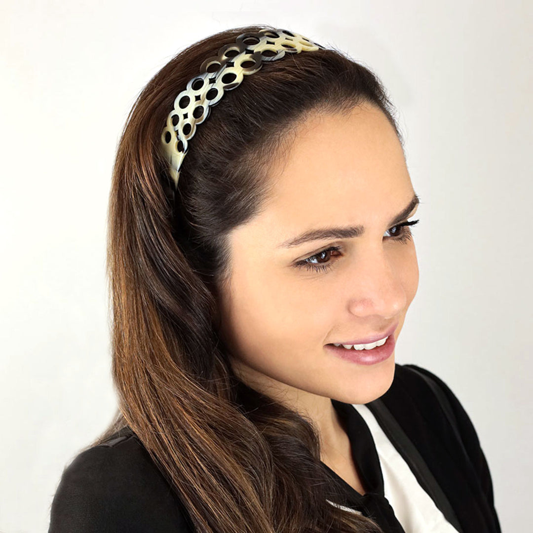 Frisur mit breiten, braun-beigen Haarreif Dublin mit doppelter Ringreihe