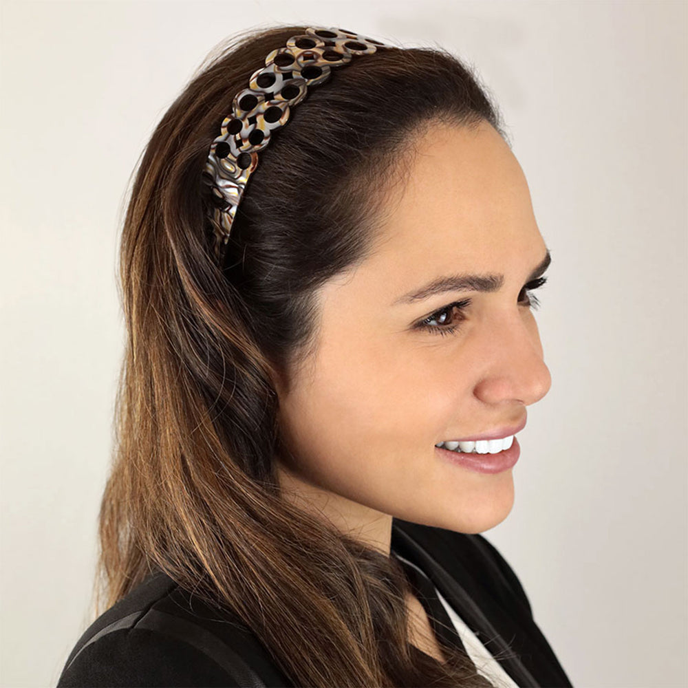 Frisur mit breiten Haarreif St. Petersburg mit doppelter Ringreihe