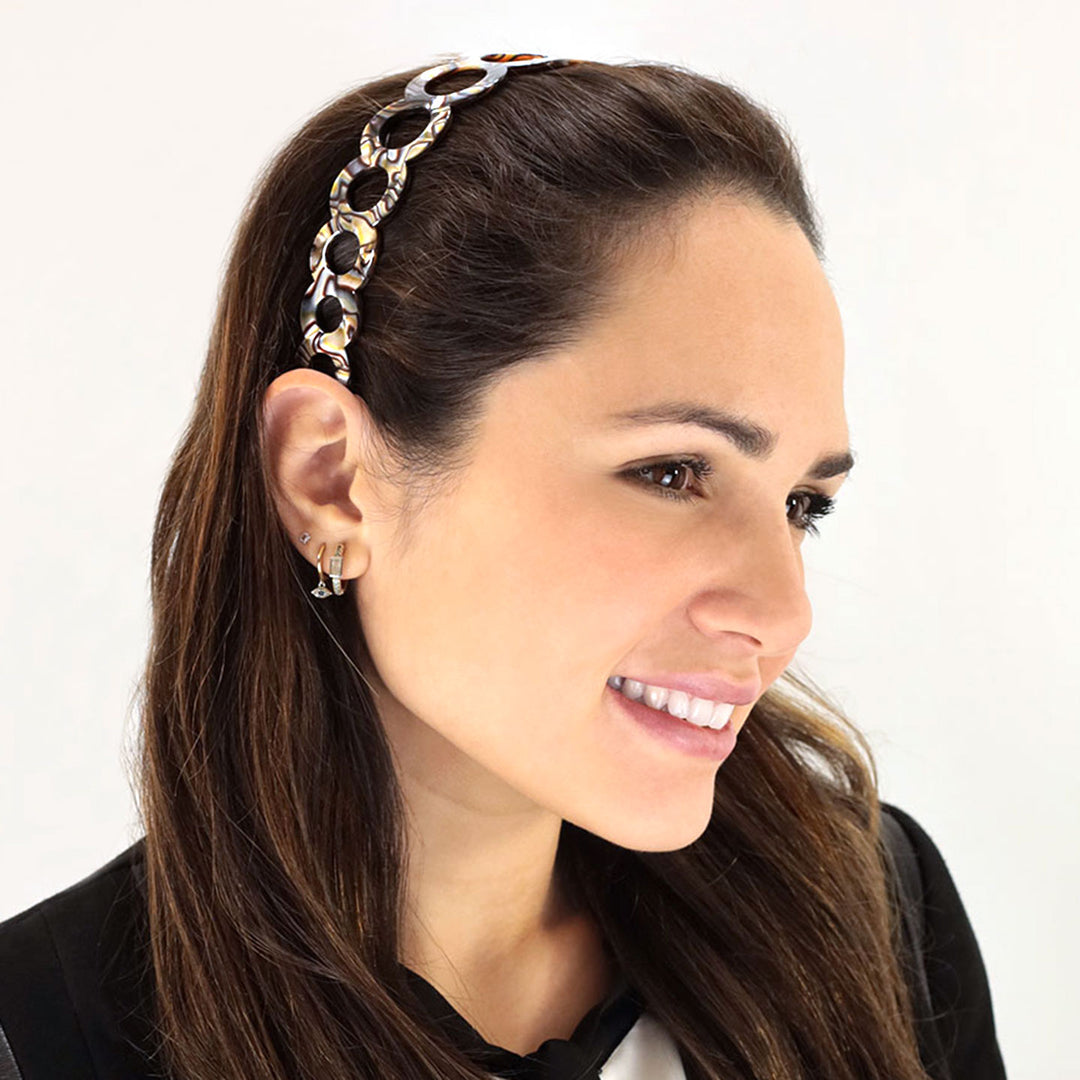 Frisur mit breiten Haarreif St.Petersburg mit Ringreihe