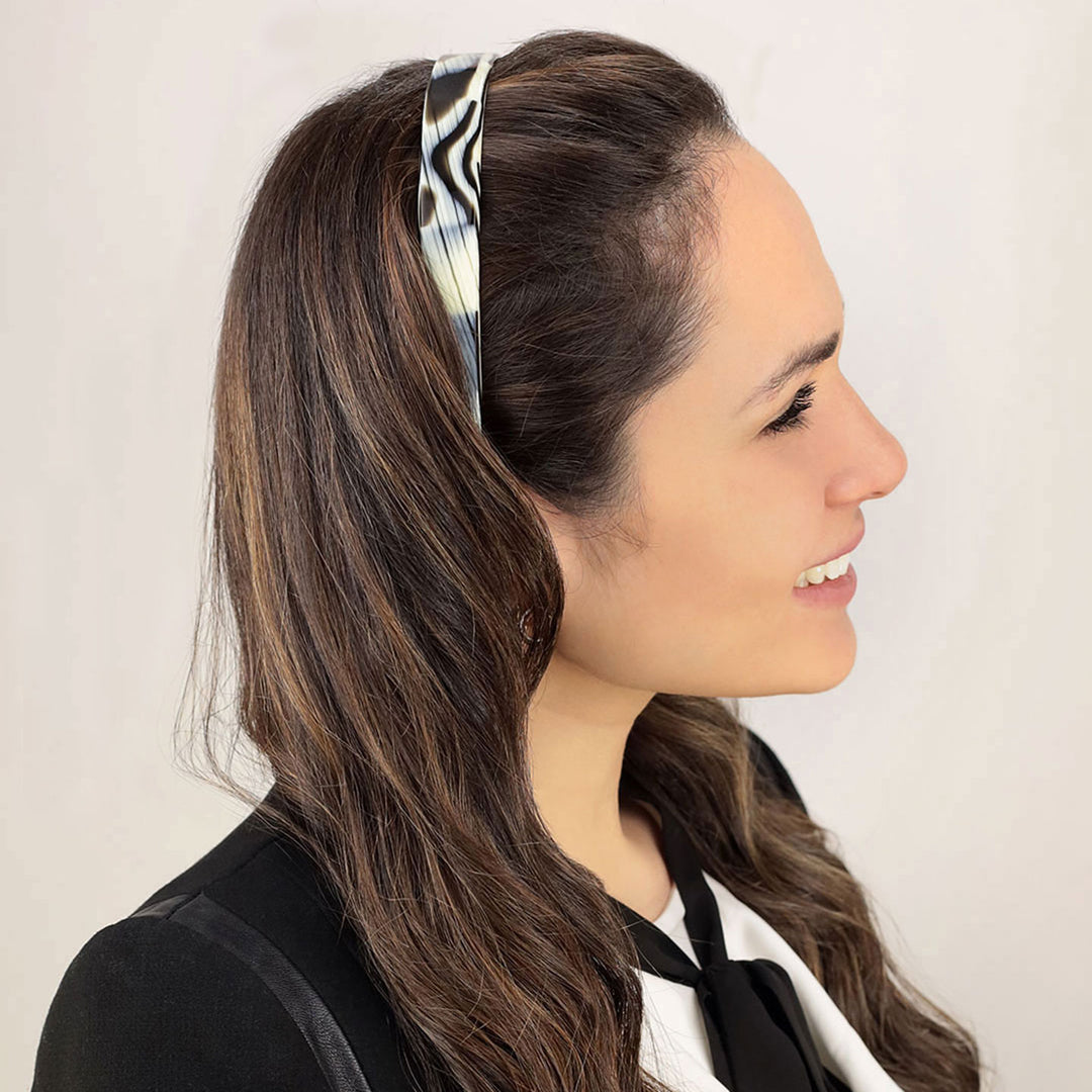 Frisur mit breiten, braun-beigen Haarreif Dublin