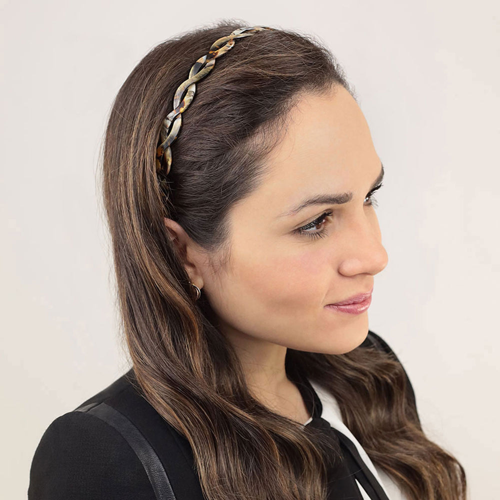 Frisur mit schmalen, gold-silbernen, geflochtenen Haarreif Kairo