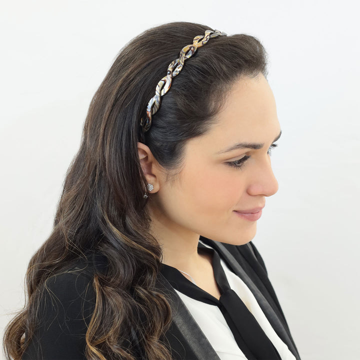 Frisur mit schmalen, geflochtenen Haarreif St. Petersburg