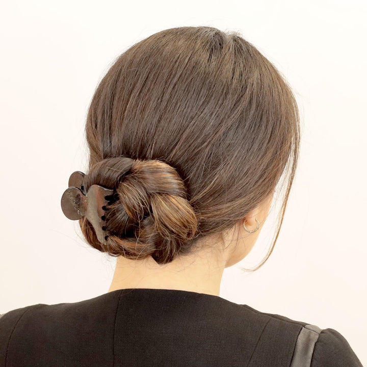 Hochsteckfrisur mit mittelgroßer Haarklammer Tokio