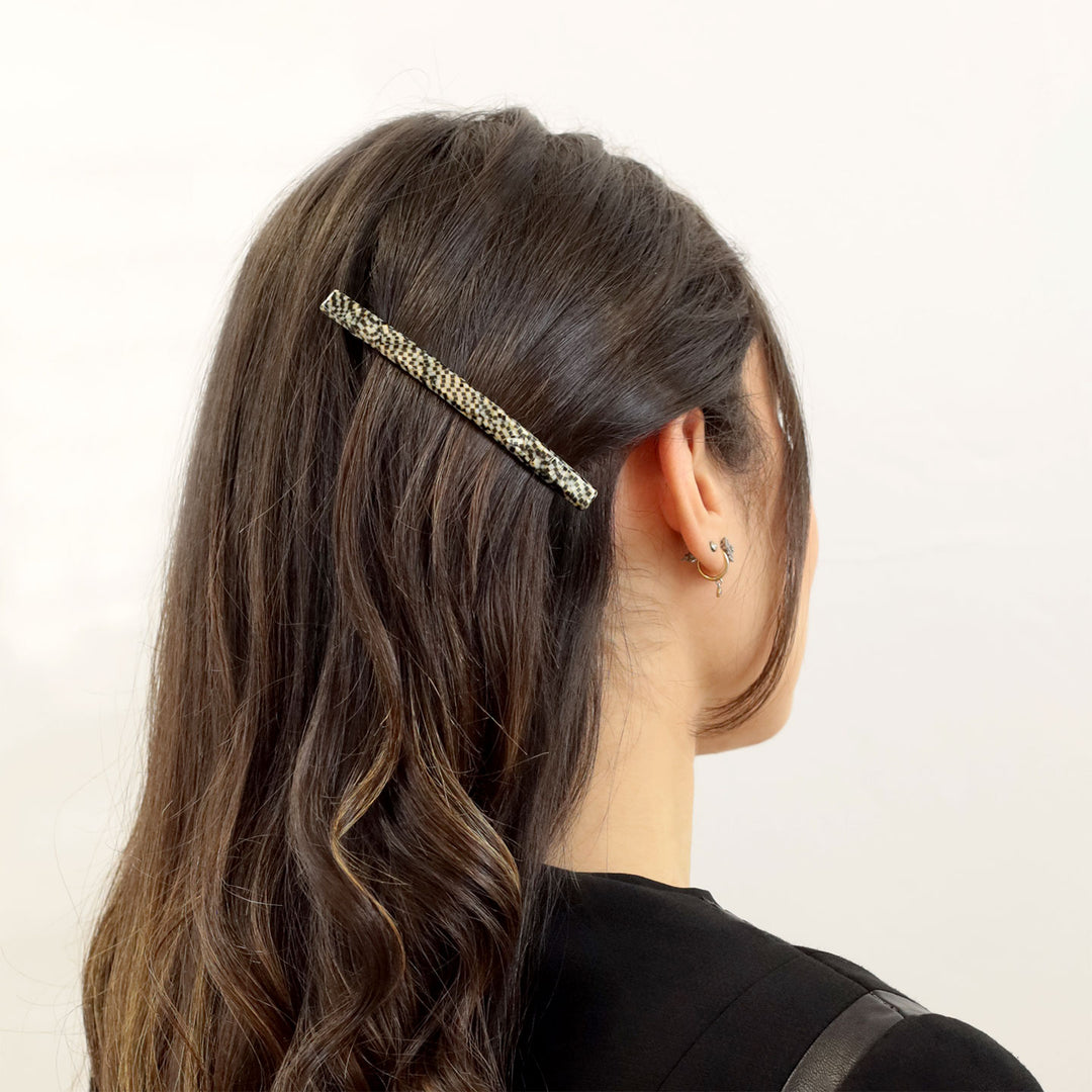 Frisur mit kleiner Haarspange Alicante