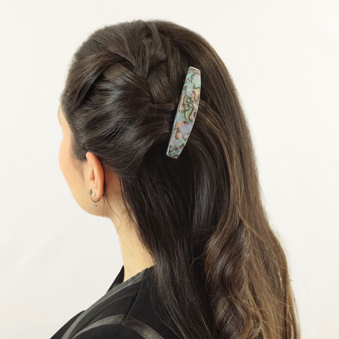 Frisur mit mittelgroßer, elliptischer Haarspange Cancún