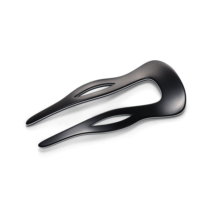 Haarforke New York klein – Rhodoïd-Haarschmuck mit klaren Linien in Schwarz und Weiß auf weißem Hintergrund