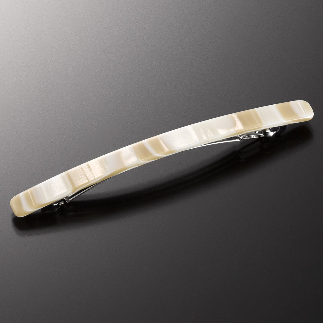 Haarspange Recife – lang, aus hochwertigem Rhodoïd Celluloseacetat mit wellenförmigem Muster.