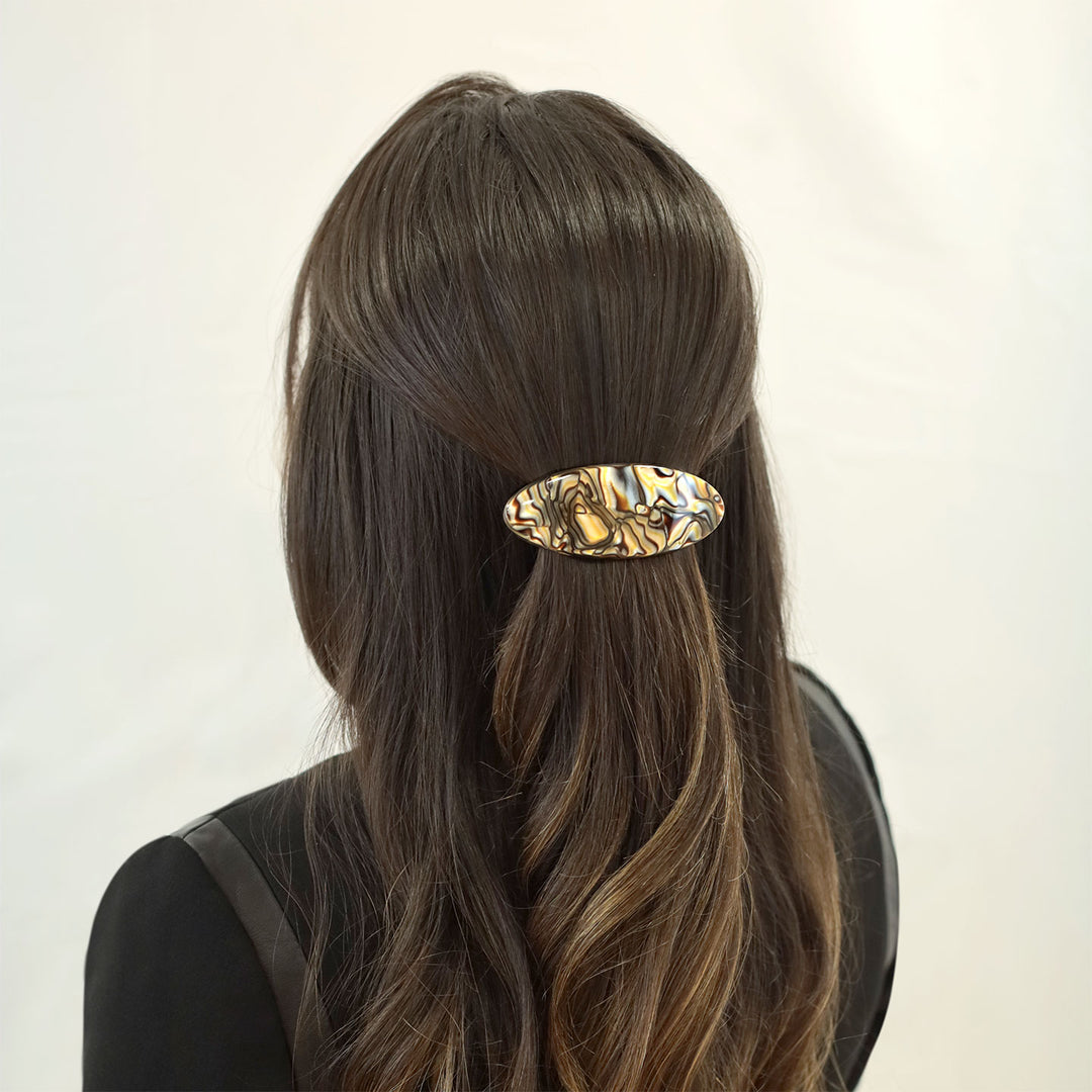 Elegante Haarspange St. Petersburg für sichere Fixierung von halboffenen Frisuren.