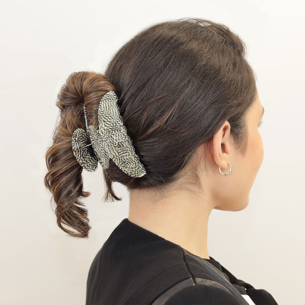 Hochsteckfrisur mit großer Haarklammer Alicante