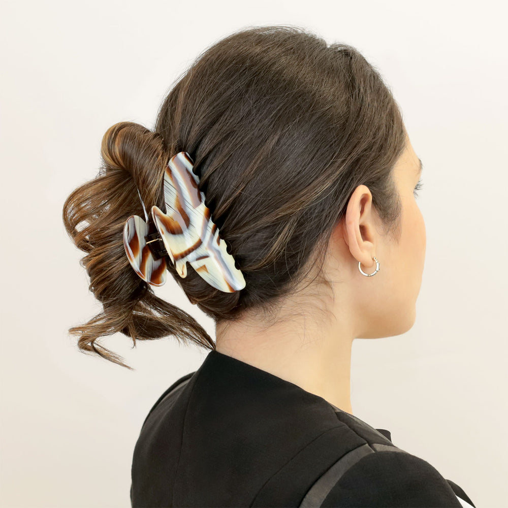 Hochsteckfrisur mit großer Haarklammer Belfast