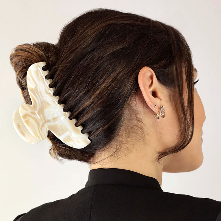 Hochsteckfrisur mit sehr großen Haarklammer Recife für dickes Haar