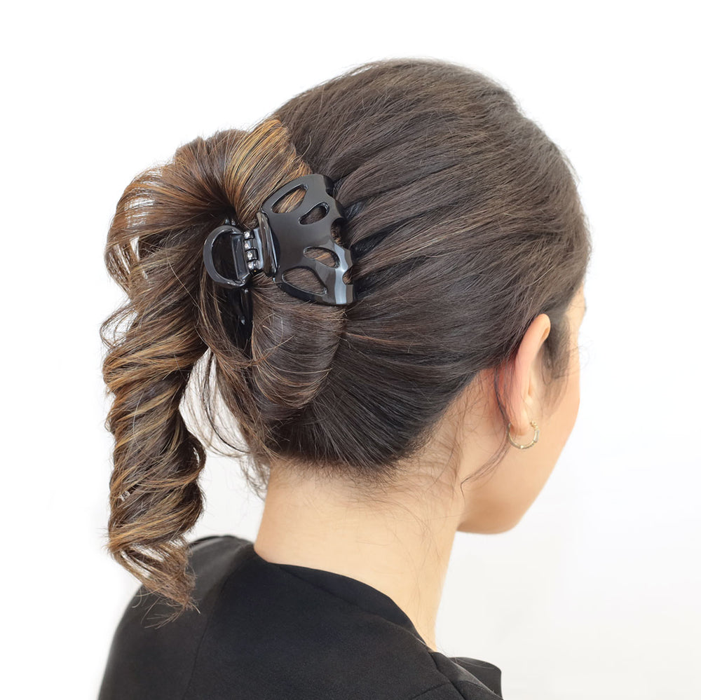 Hochsteckfrisur mit großer, schwarzer Haarklammer Strass London mit patentiertem Gummizug