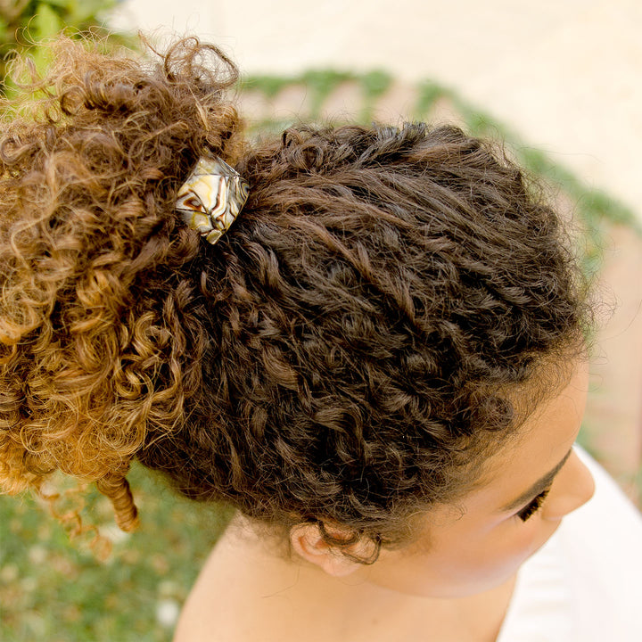 Zopf mit halbrundem Haargummi St. Petersburg