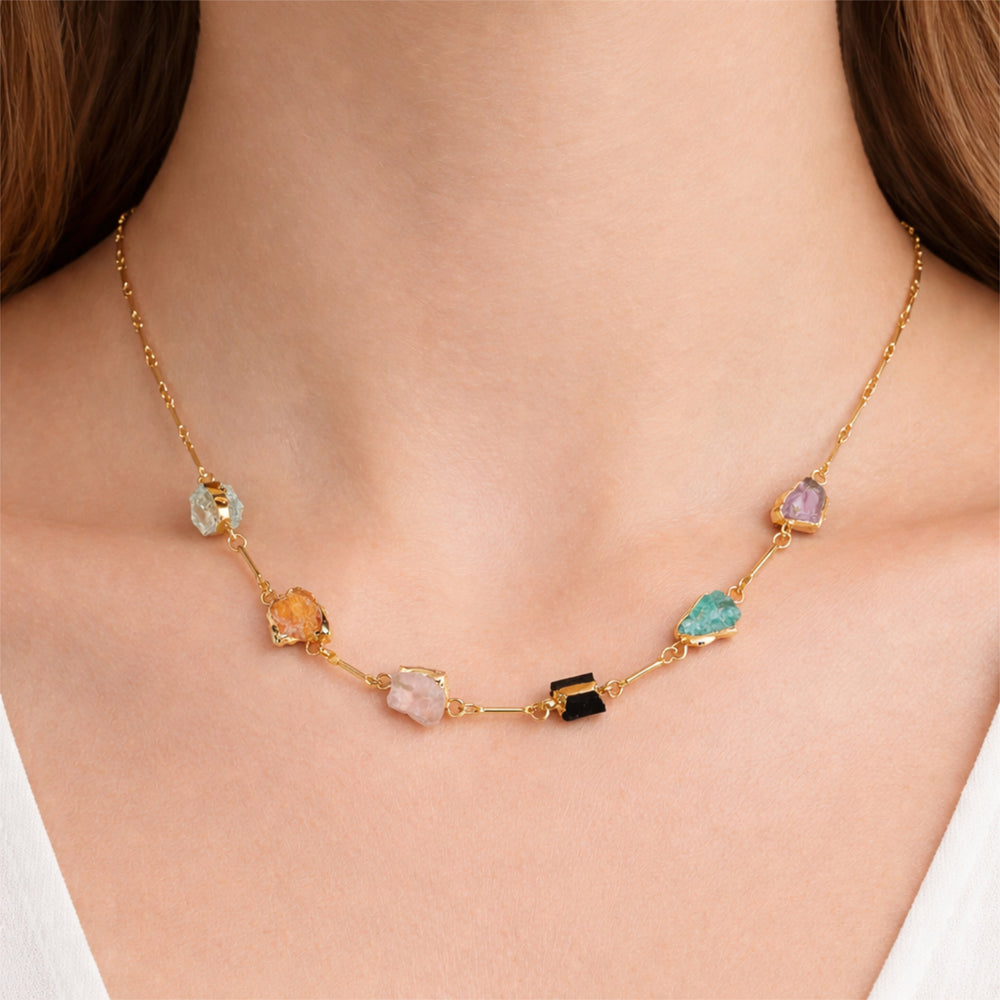 Foto mit Collier am Hals