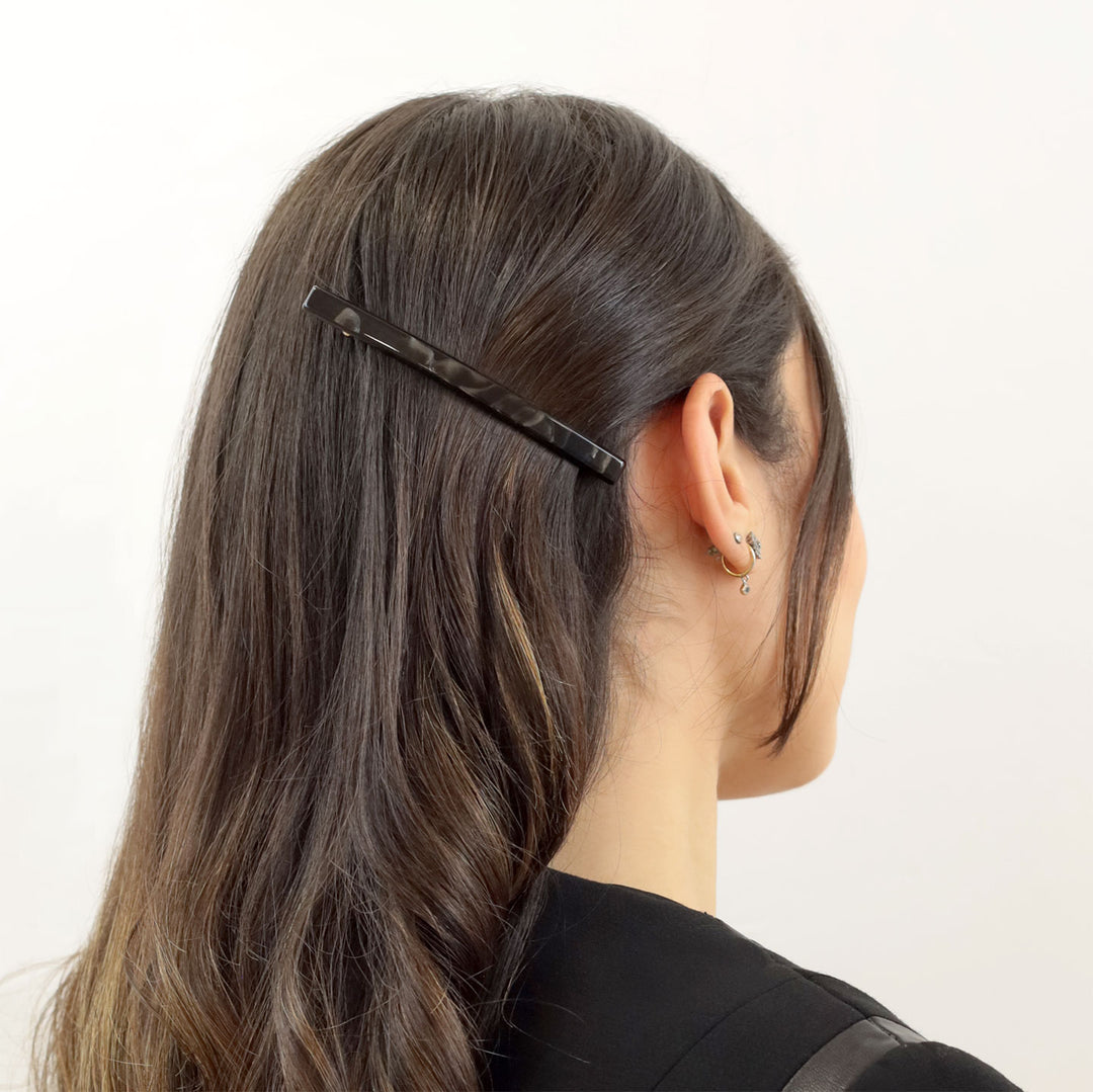 Frisur mit langer Haarspange Mailand
