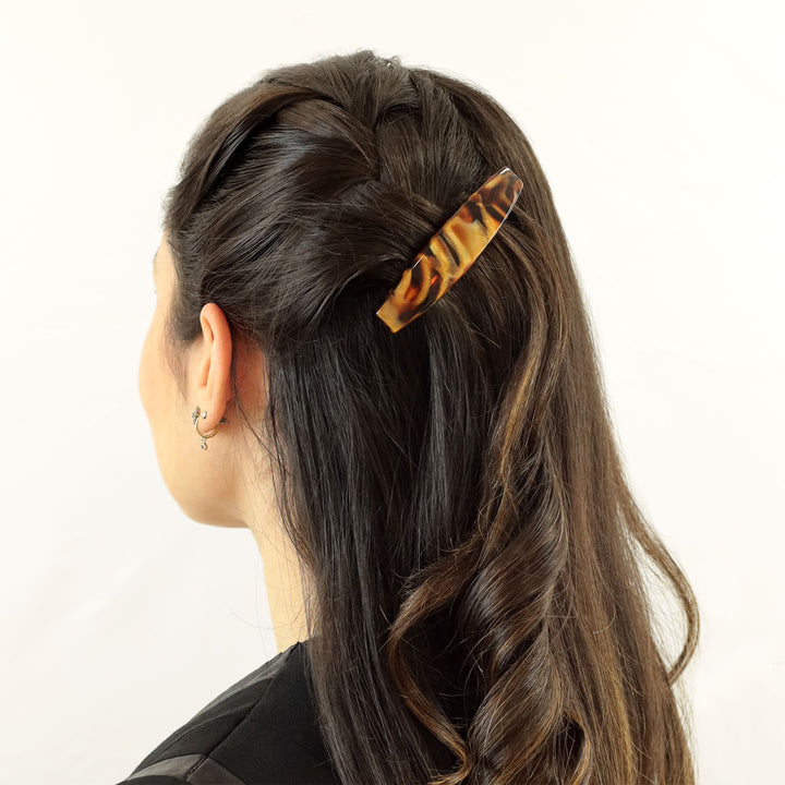 Frisur mit mittelgroßer, elliptischer Haarspange Granada