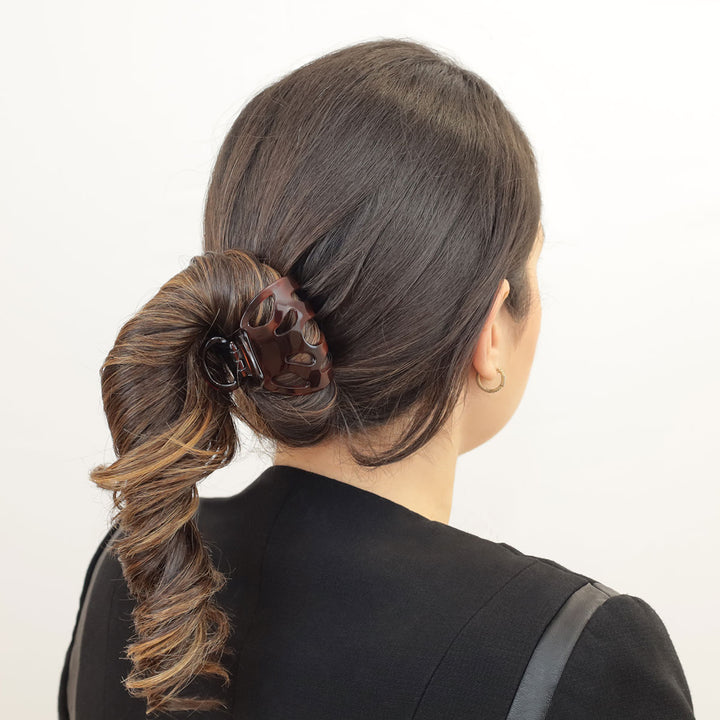 Hochsteckfrisur mit großer Haarklammer Madrid mit patentiertem Gummizug